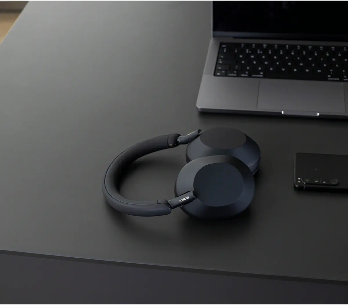 Sony WH-1000XM5 Premium Noise Canceling Headphones
